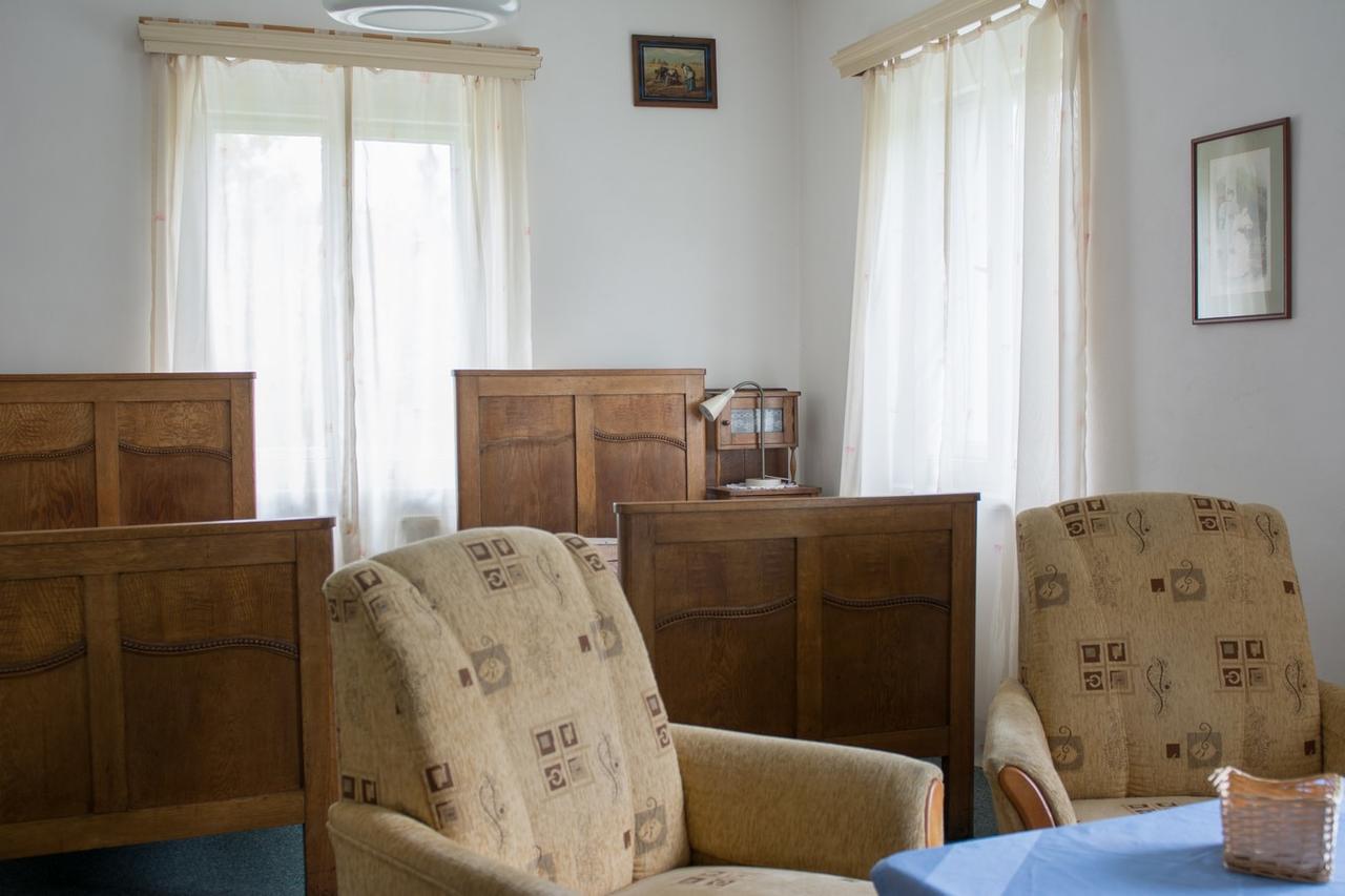 Penzion Signum Laudis Hotel Velke Hamry Luaran gambar
