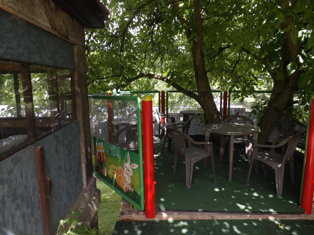 Penzion Signum Laudis Hotel Velke Hamry Luaran gambar